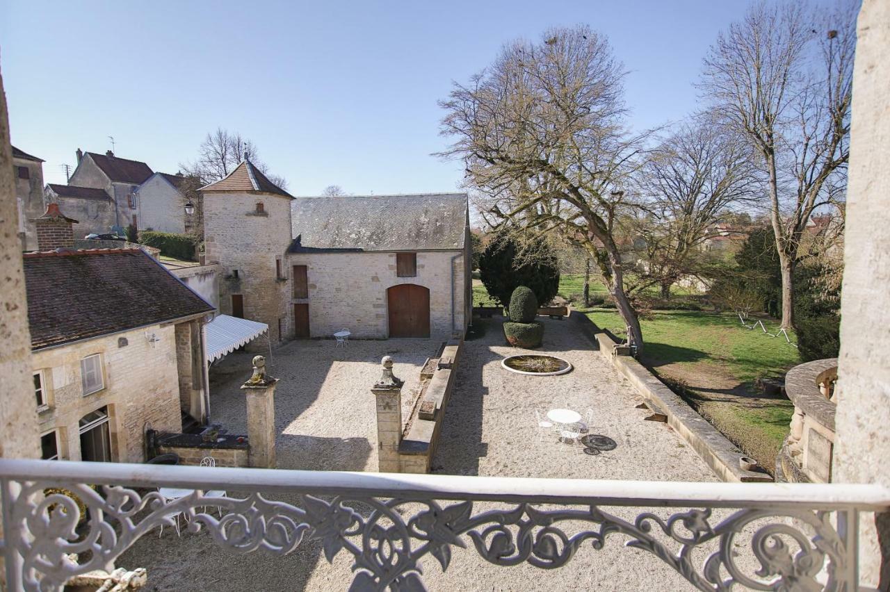 Manoir De L'Echauguette Acomodação com café da manhã Laignes Exterior foto